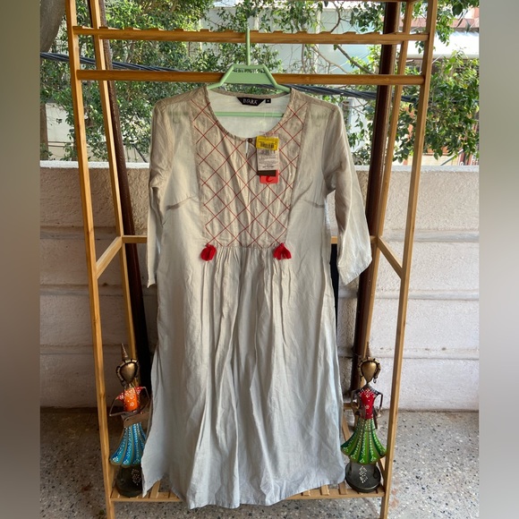 IMARA Kurta. Size- S - Picture 3 of 12